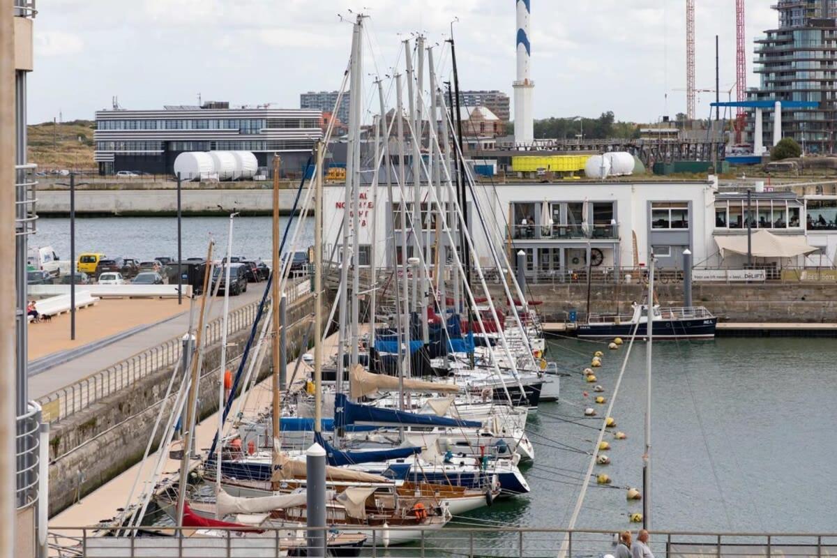 Appartamento 'Blue Sea' - Studio In Ostend With Private Parking Esterno foto